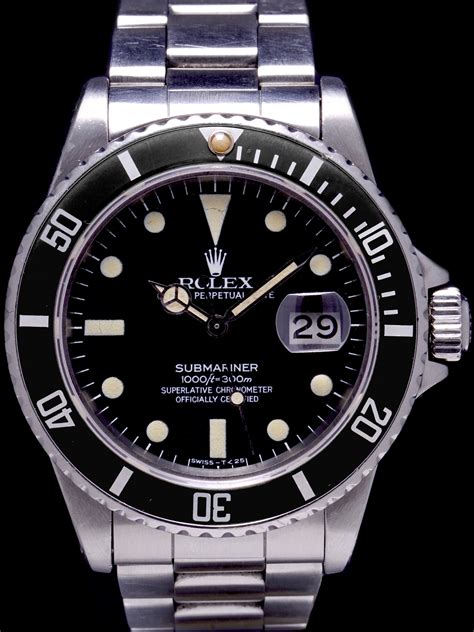 Rolex Submariner Date YEAR 1982 